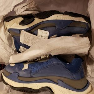 Balenciaga triple s trainer